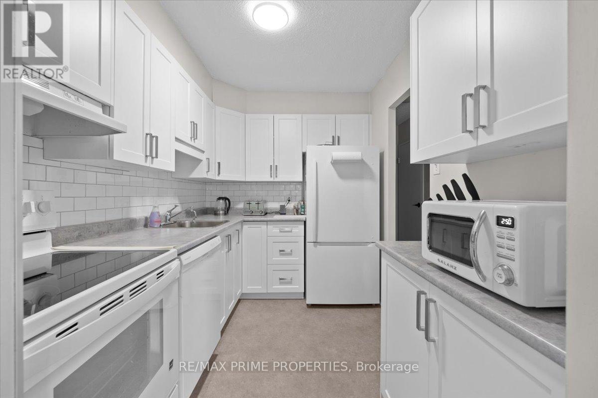 2 Bed, 1 Bath House for Sale in Ottawa – 209 – 158A MCARTHUR AVENUE, Ottawa – MLS# X13450720 - Image 43