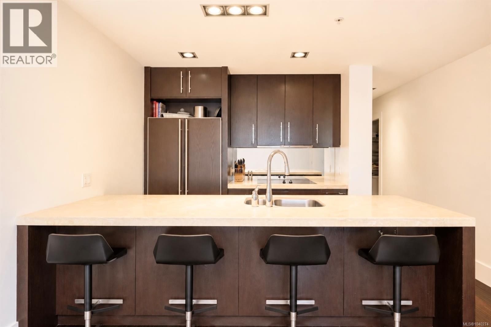 #106 368 Main St - 8