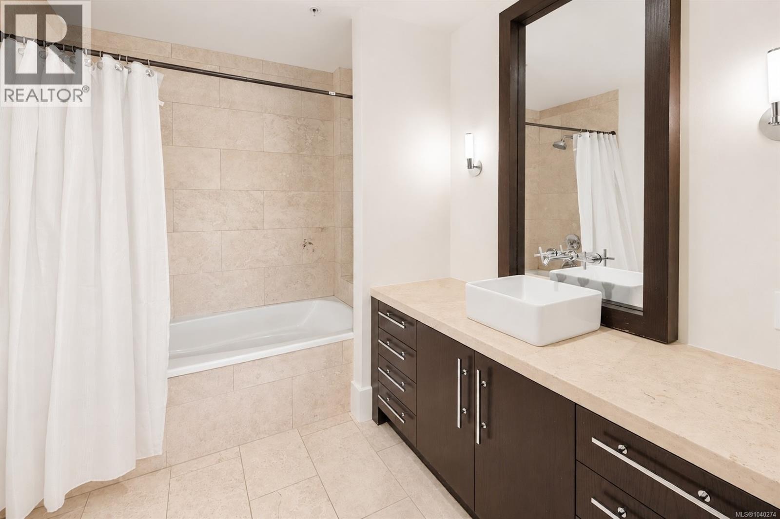 #106 368 Main St - 17
