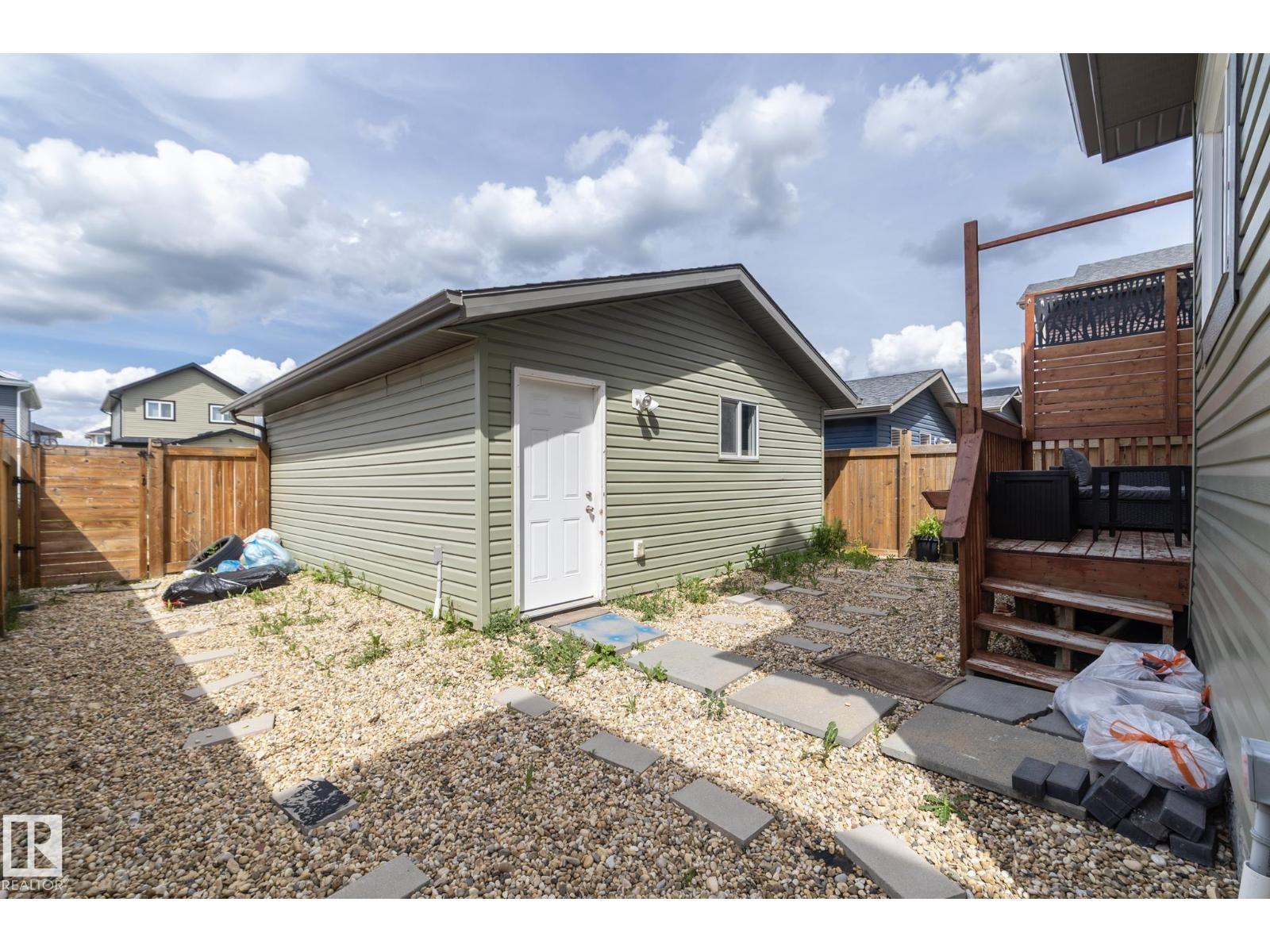 3506 48 AV — photo 33