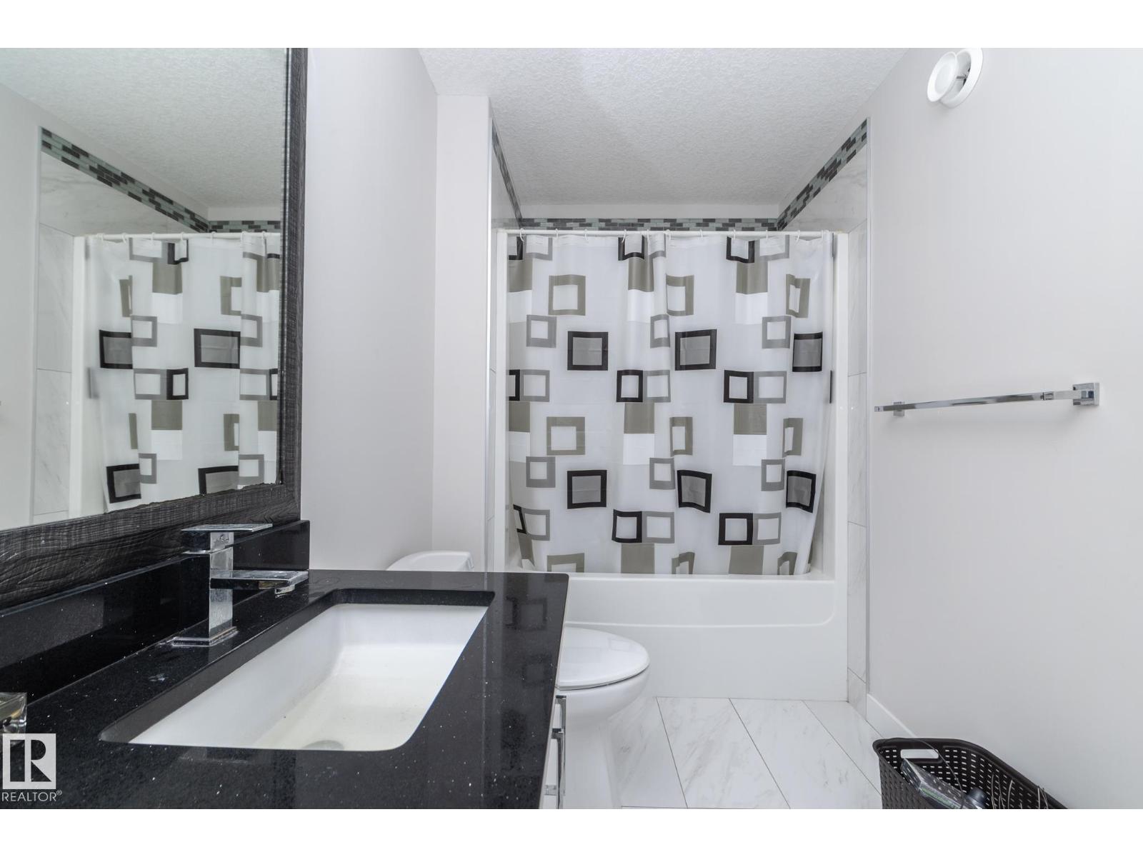 3506 48 AV — photo 17