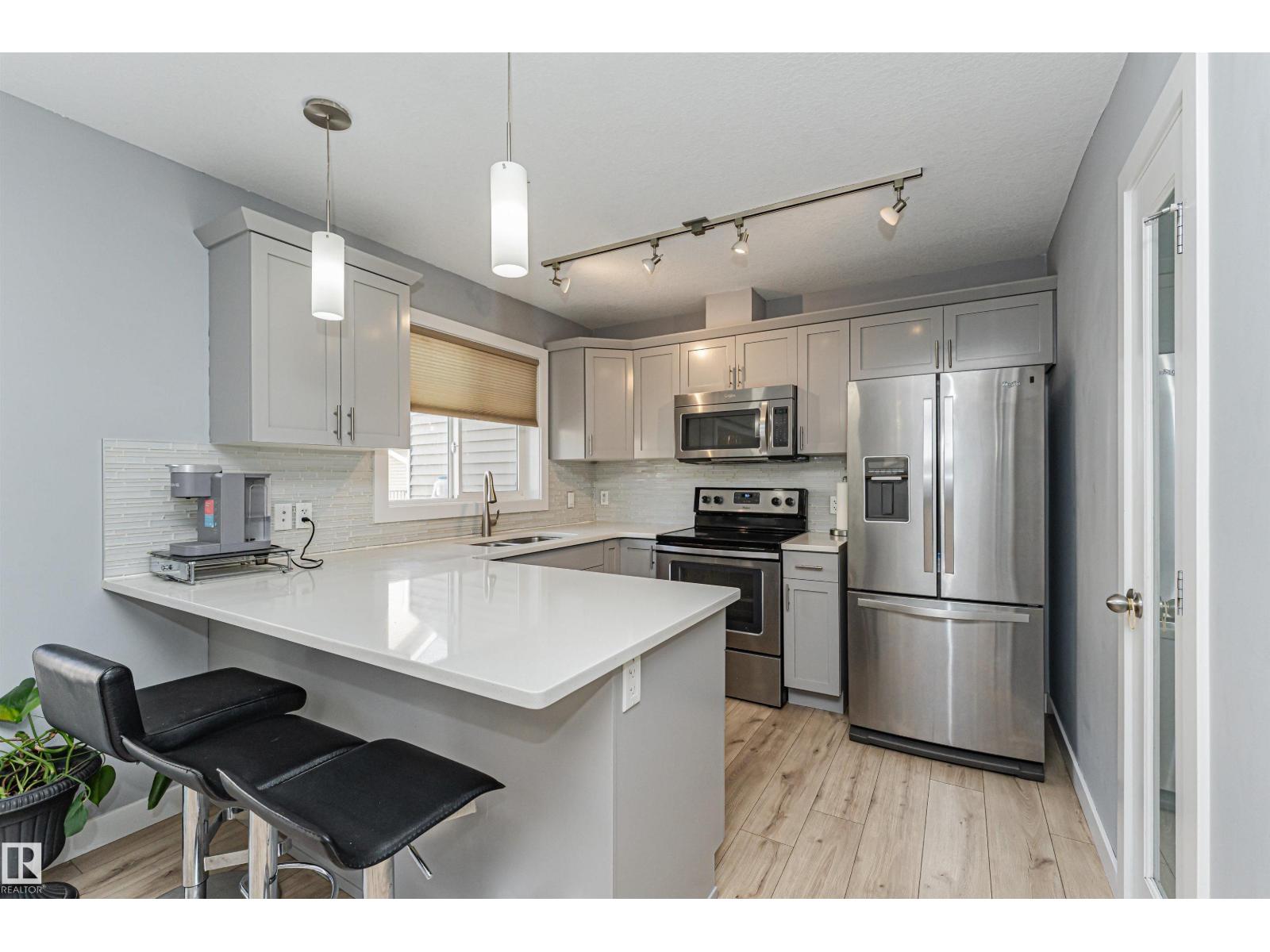 #35 675 Albany WY NW - 13