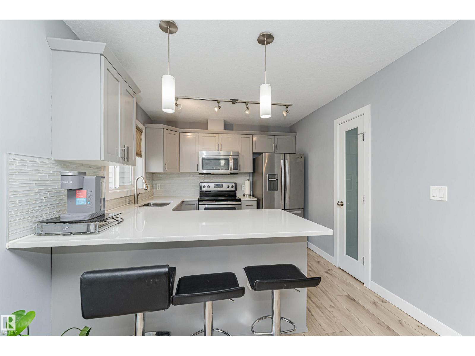 #35 675 Albany WY NW - 14