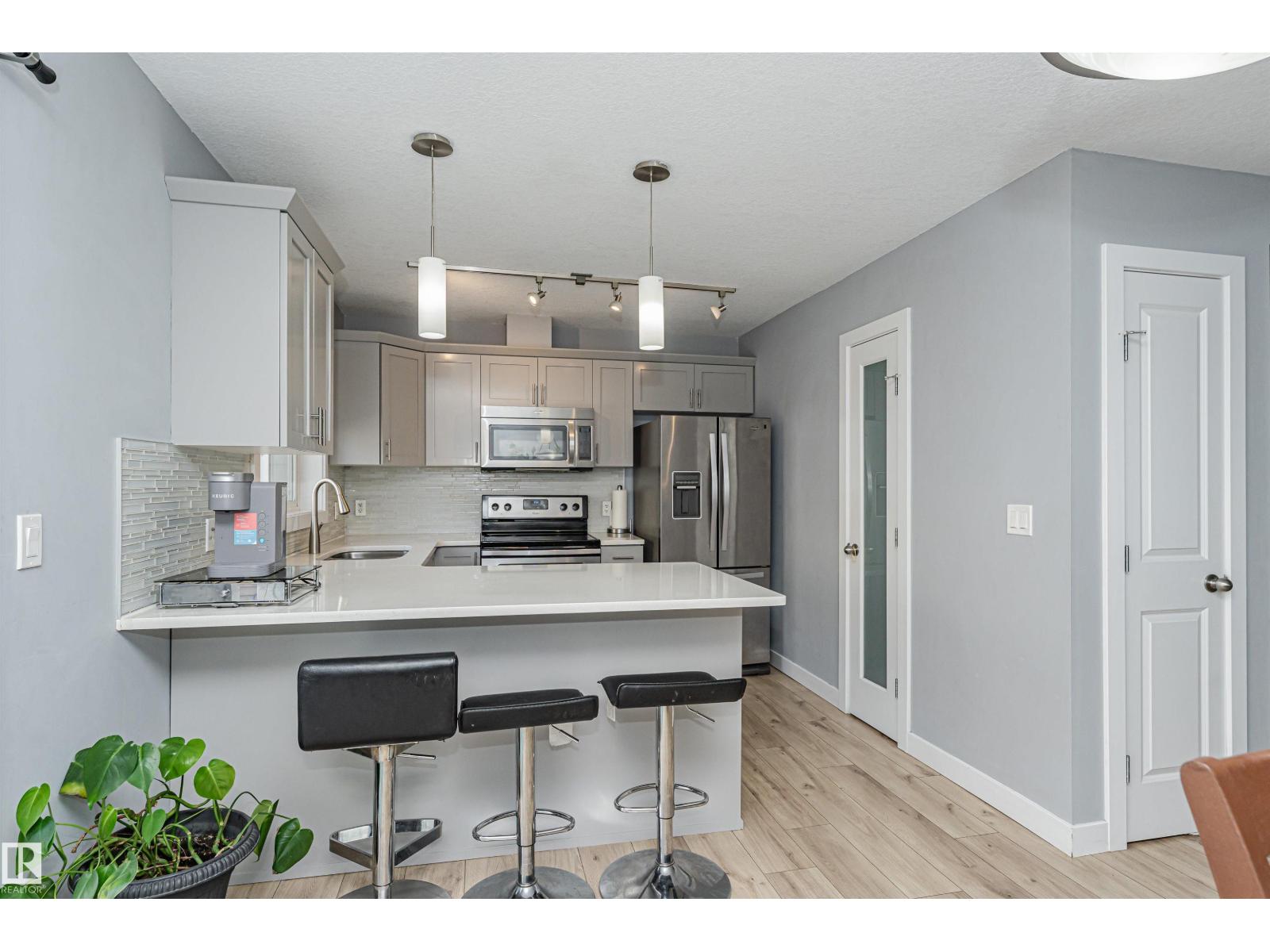 #35 675 Albany WY NW - 15