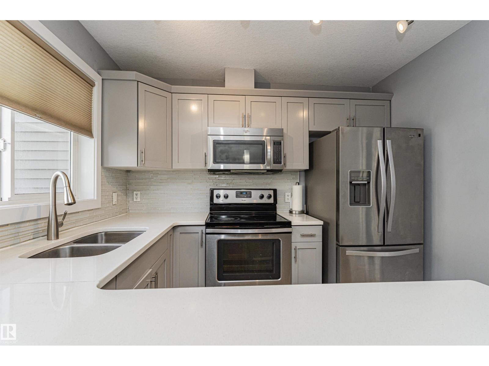#35 675 Albany WY NW - 17