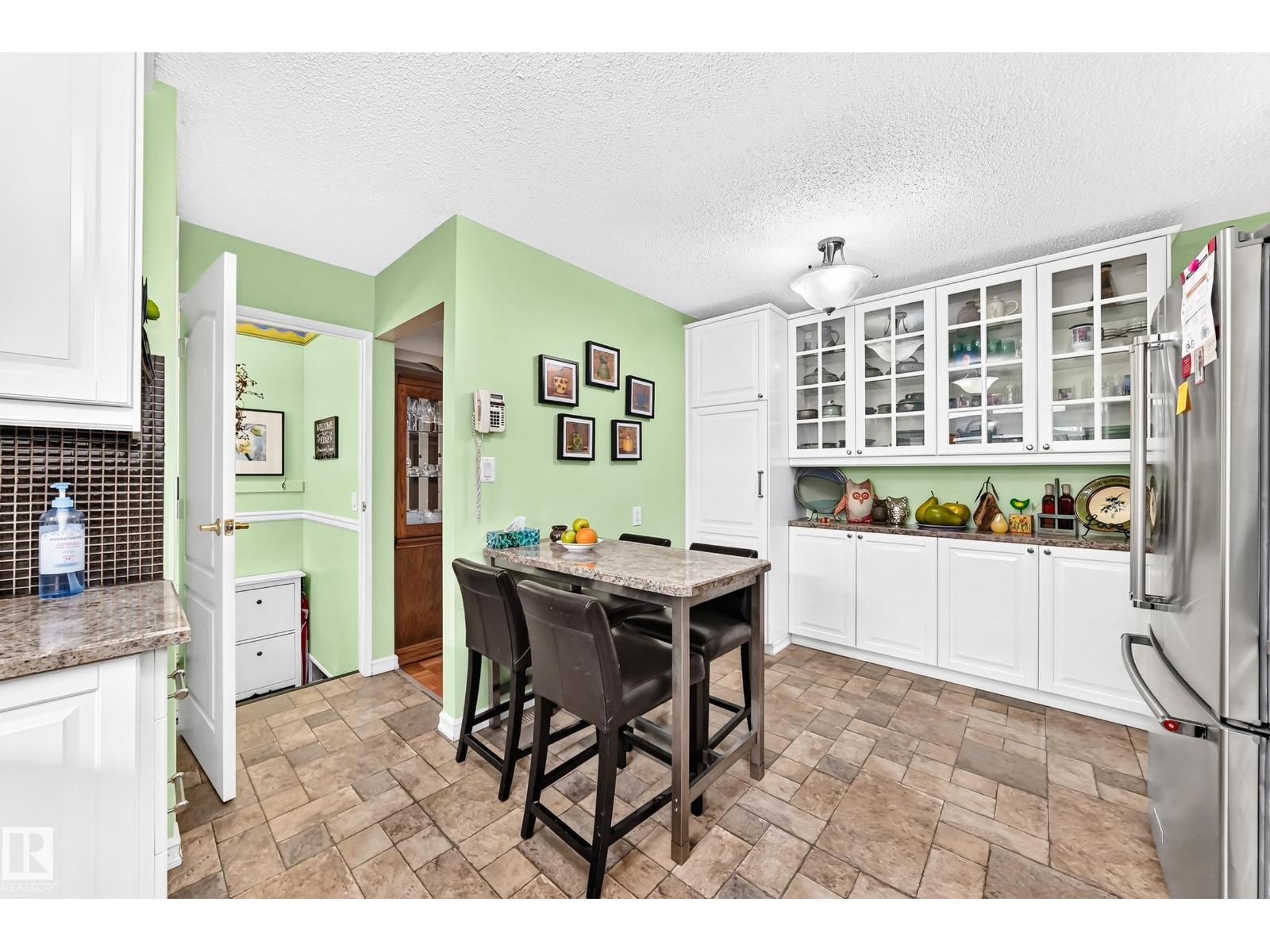 11423 161 AV NW - 13