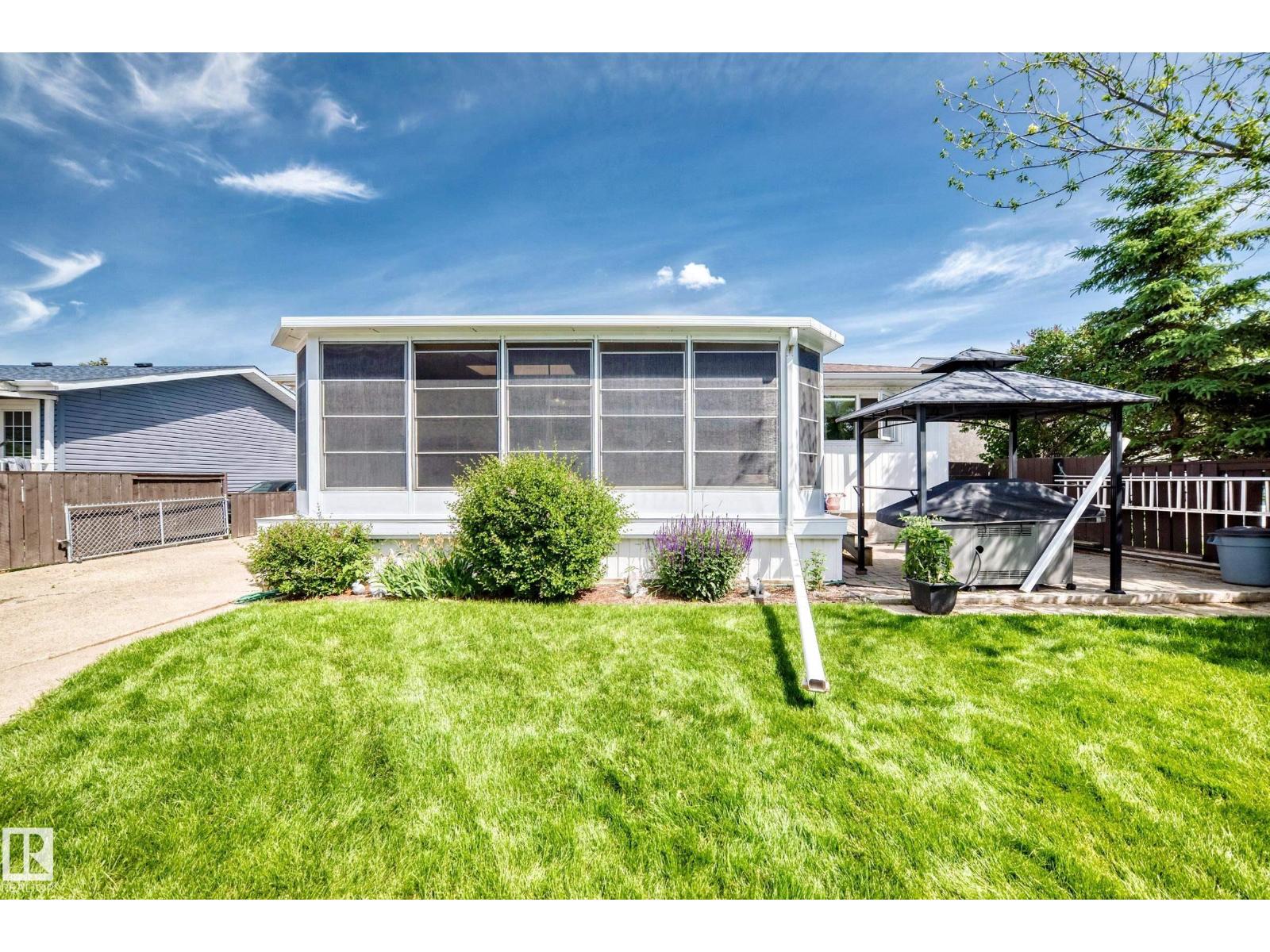 11423 161 AV NW - 52