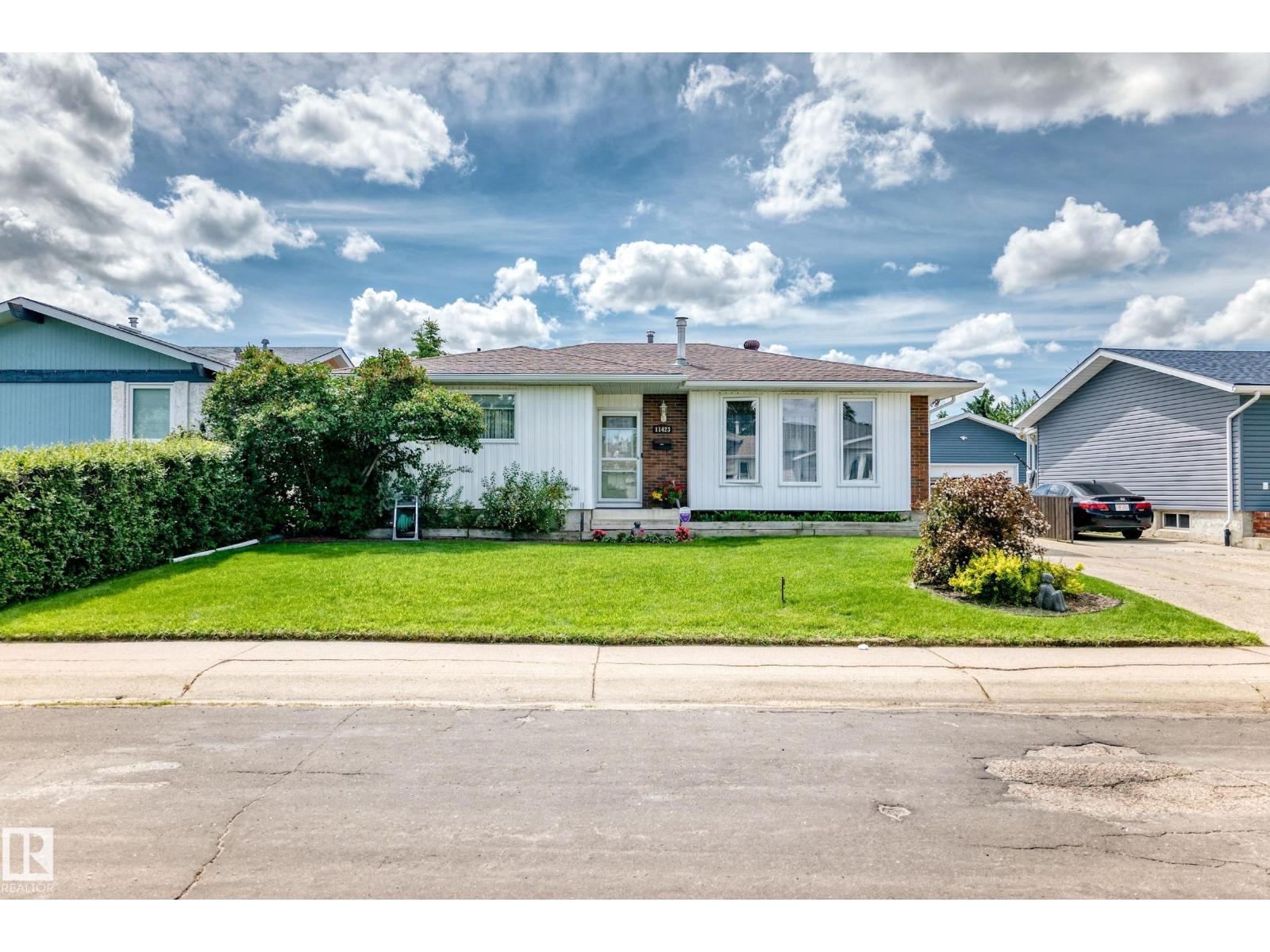 11423 161 AV NW - 56