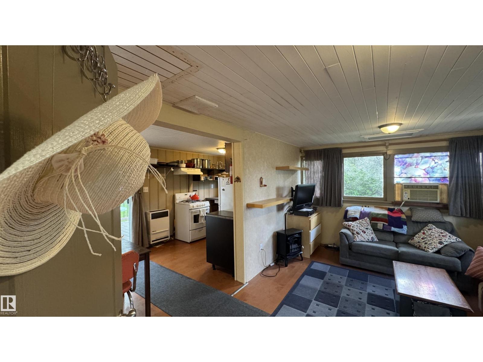 428 11121 TWP ROAD 595 - 37