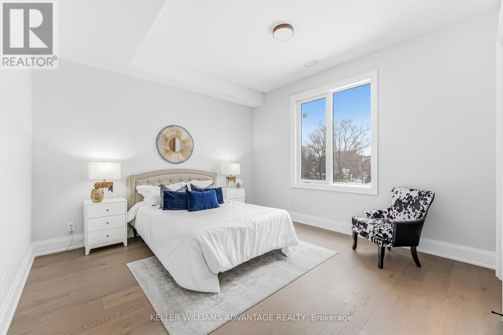 711 HILLVIEW CRESCENT - 28