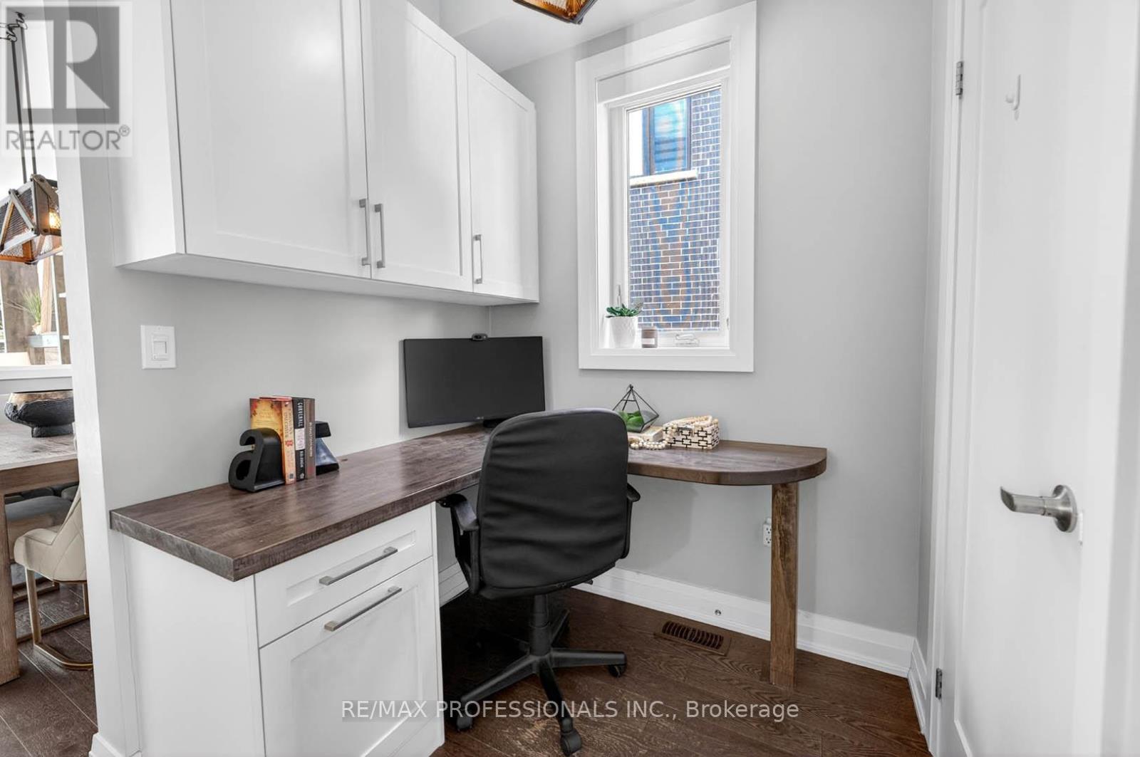 154 COUNTRYMAN ROAD - 13