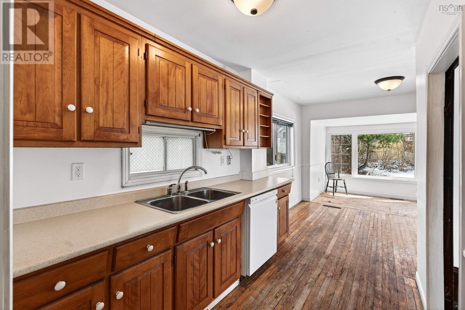 6308 Bayers Road - 11