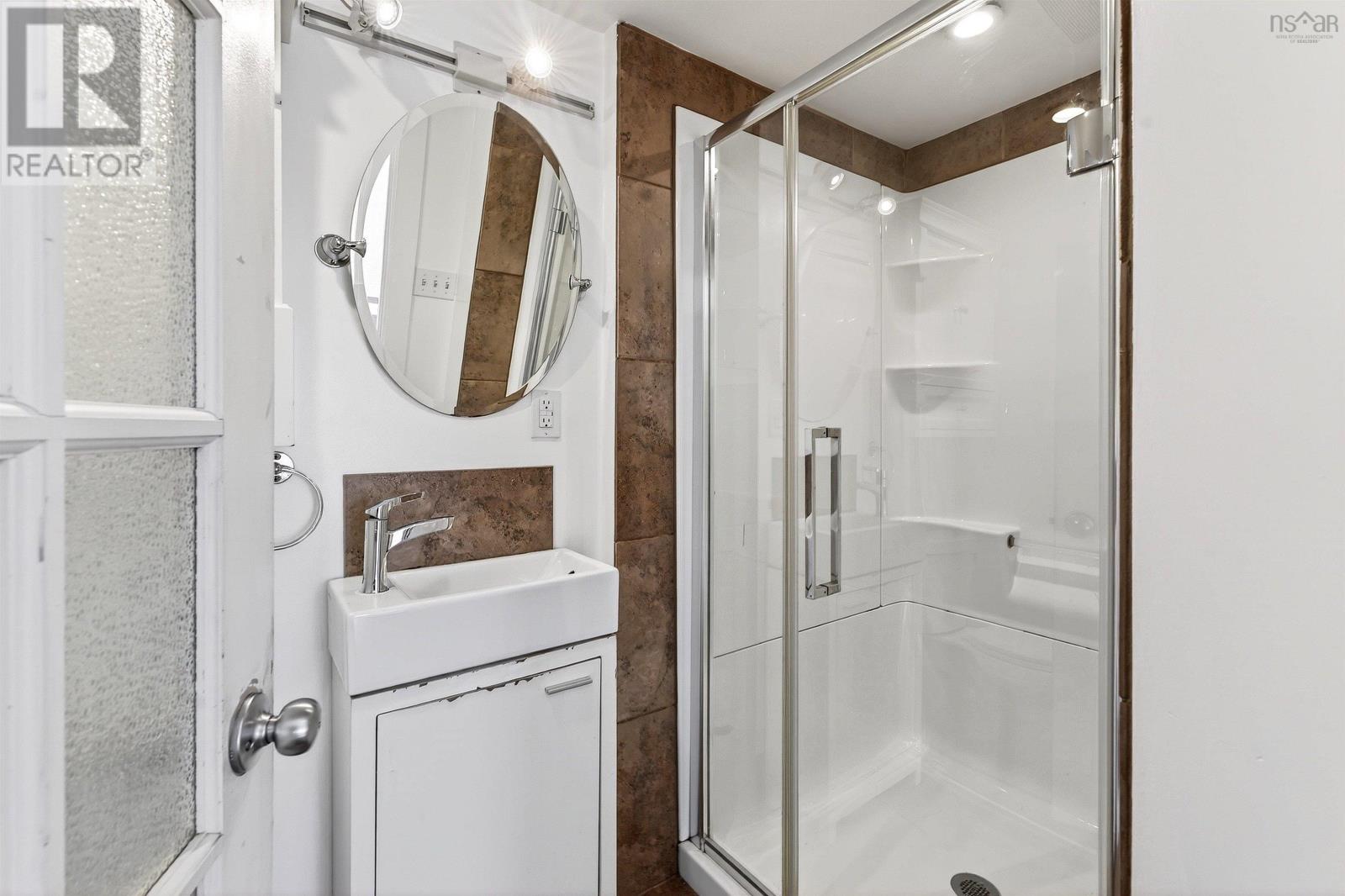 6308 Bayers Road - 21