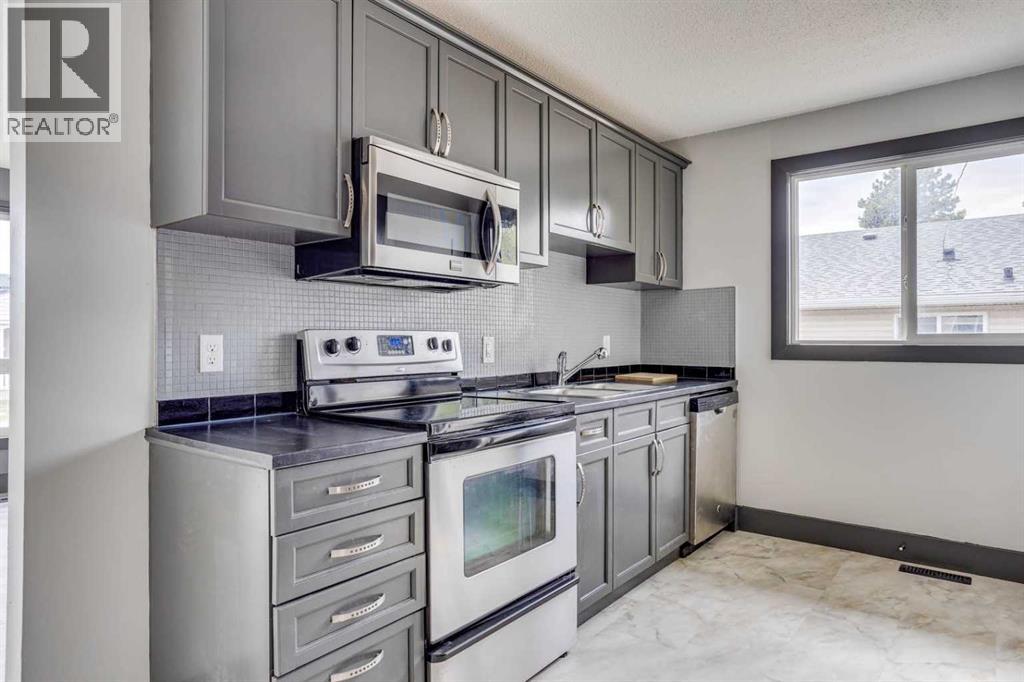108 Caldwell Crescent - 13