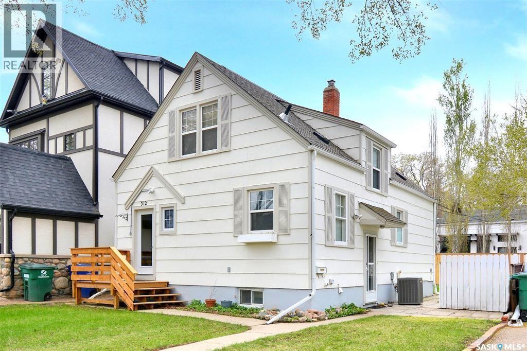 312 McKinnon AVENUE S - 2