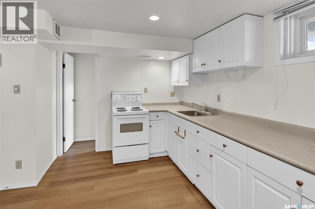 312 McKinnon AVENUE S - 20