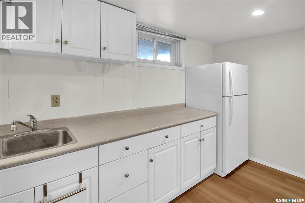 312 McKinnon AVENUE S - 21