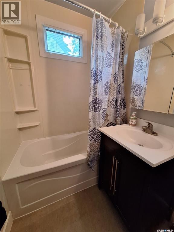 312 McKinnon AVENUE S - 5
