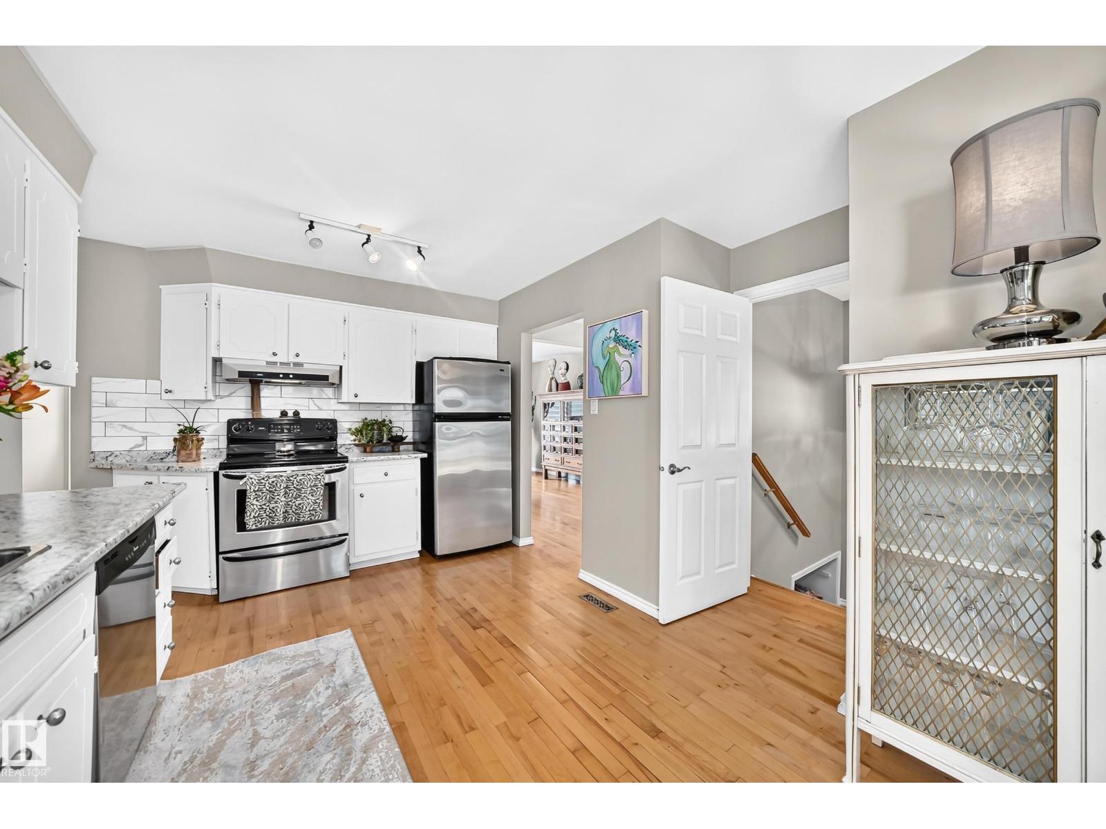 16024 78 AV NW - 17
