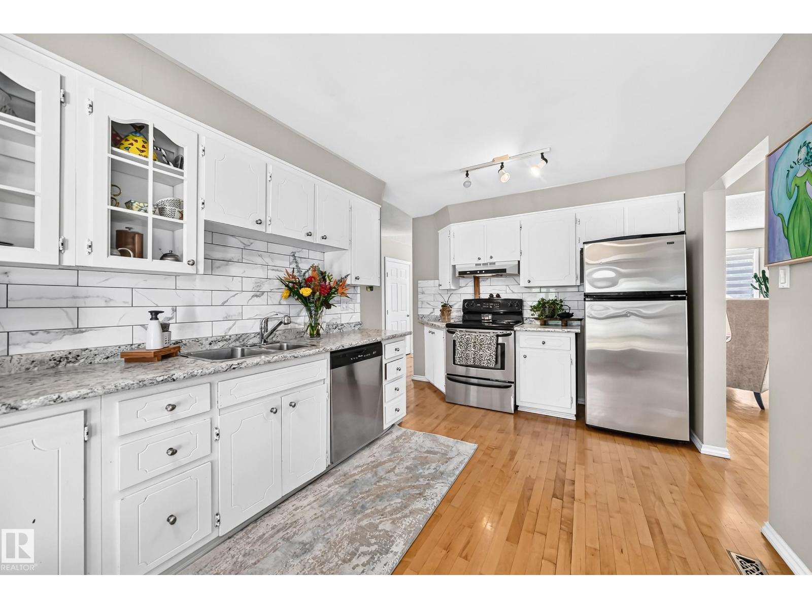 16024 78 AV NW - 18