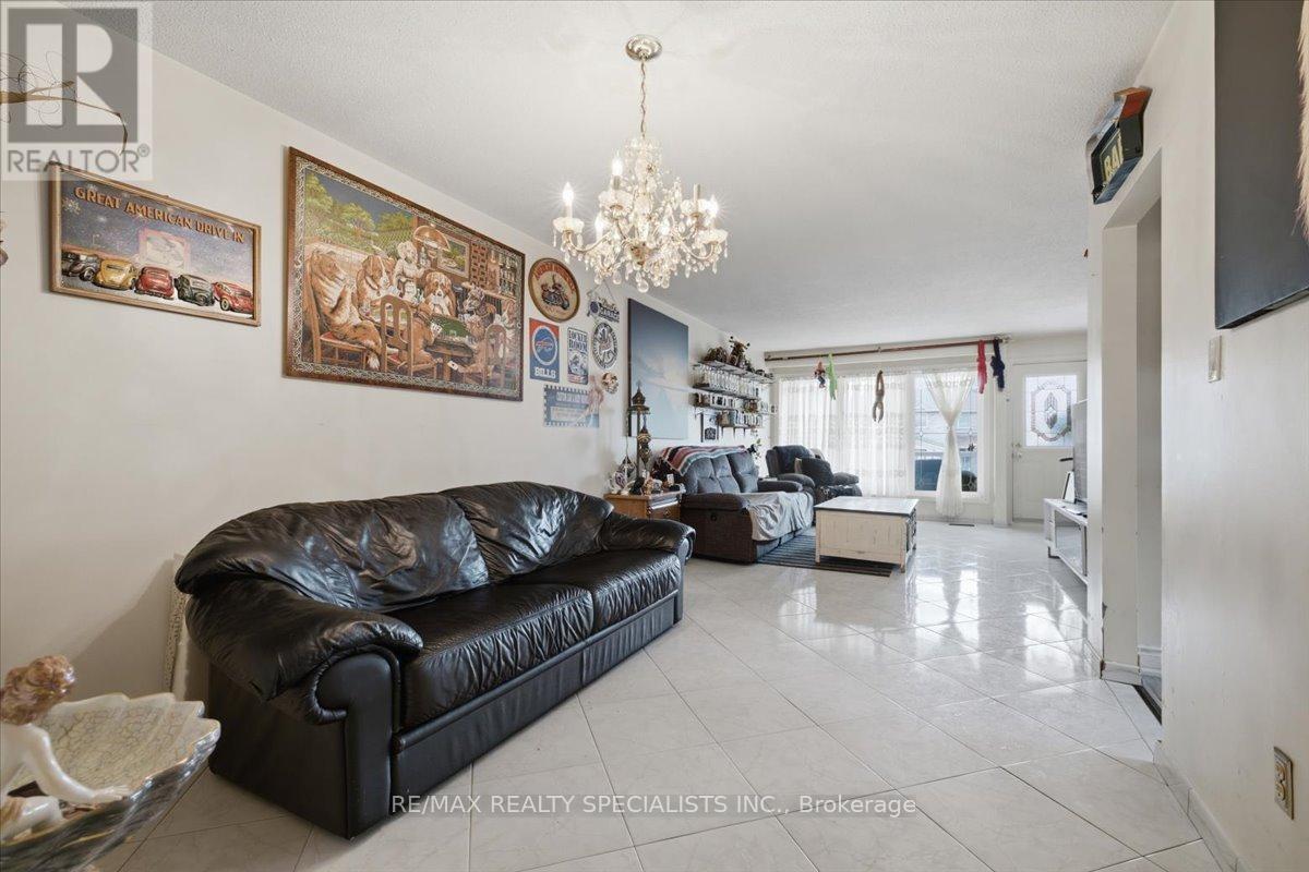 80 CHALFIELD LANE - 10