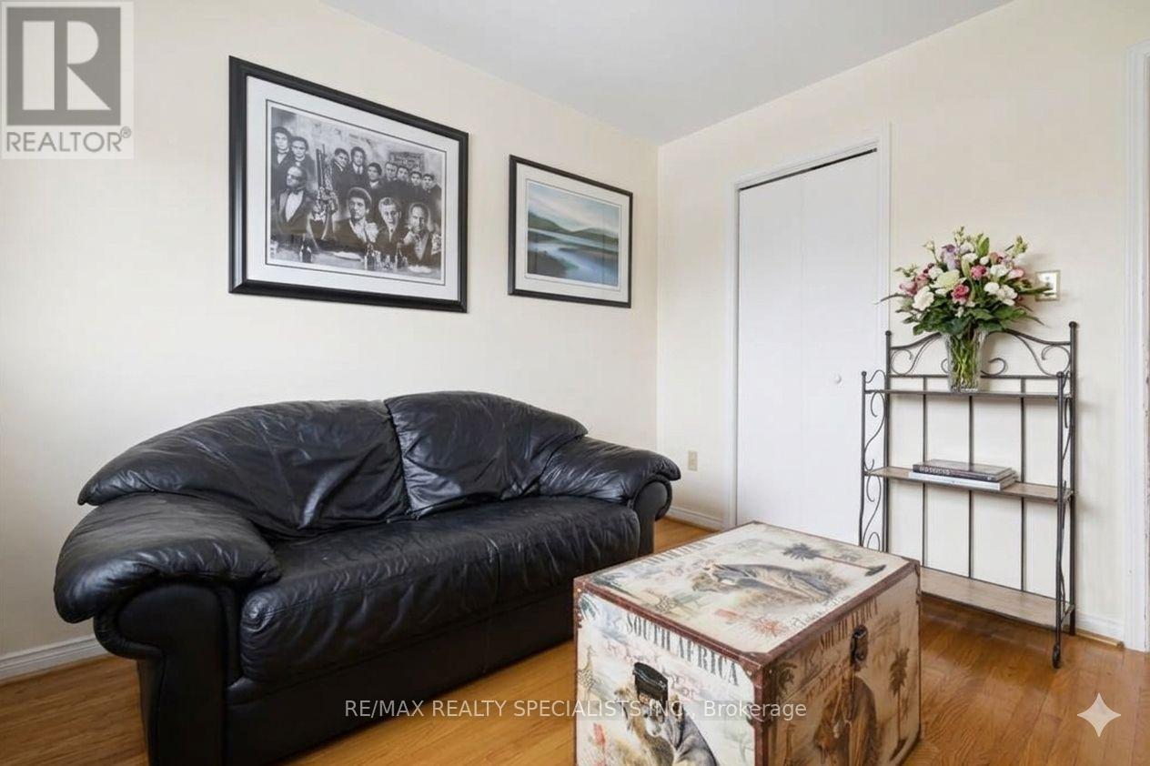 80 CHALFIELD LANE - 18