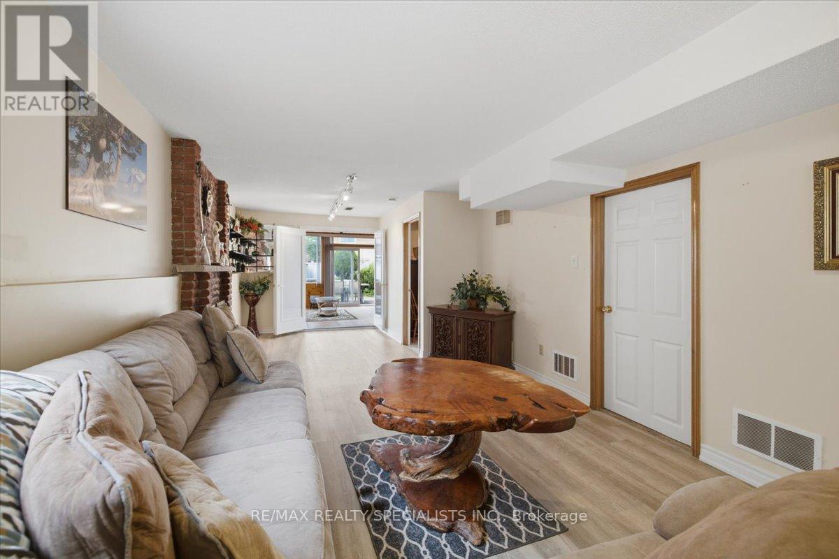 80 CHALFIELD LANE - 29