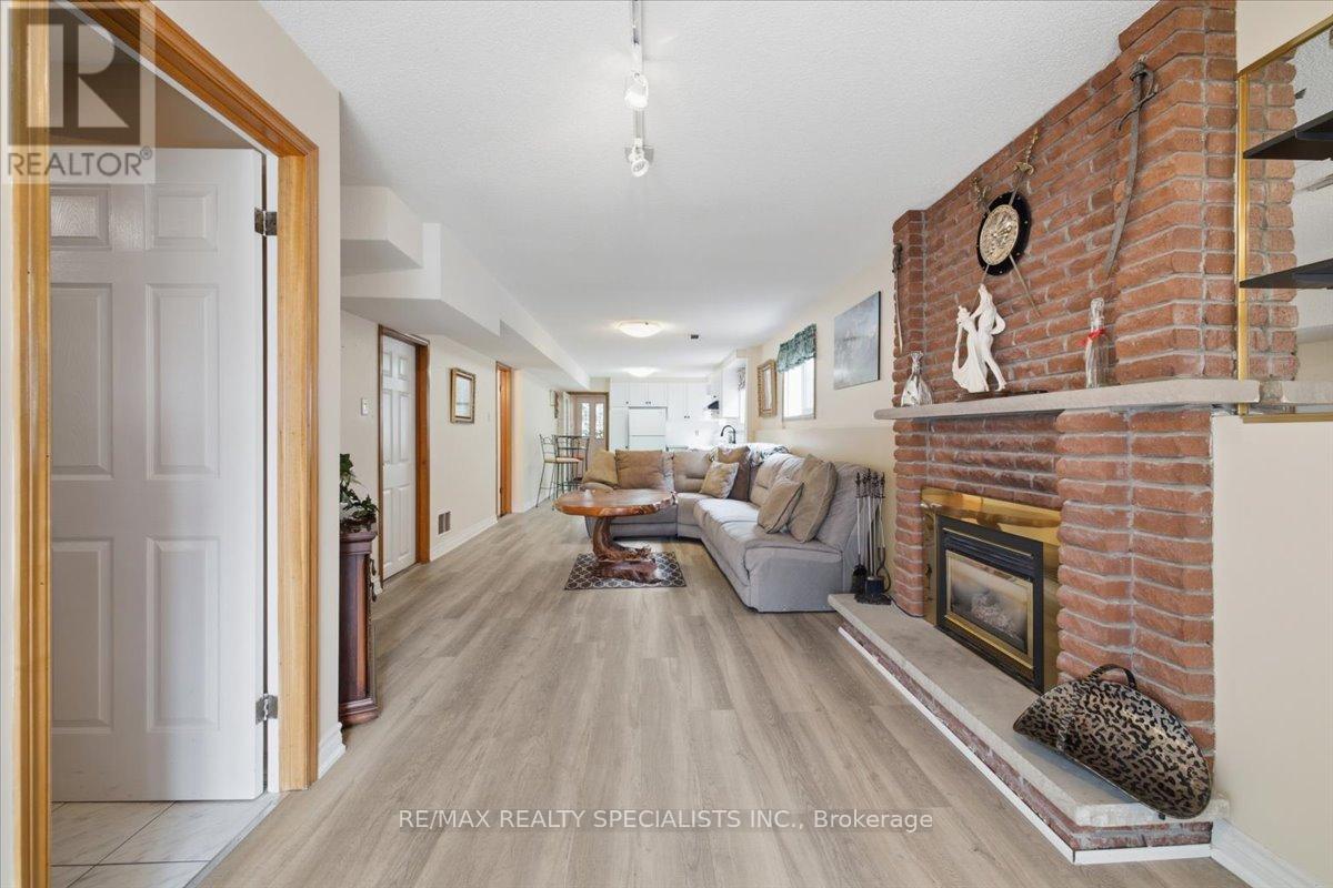 80 CHALFIELD LANE - 30