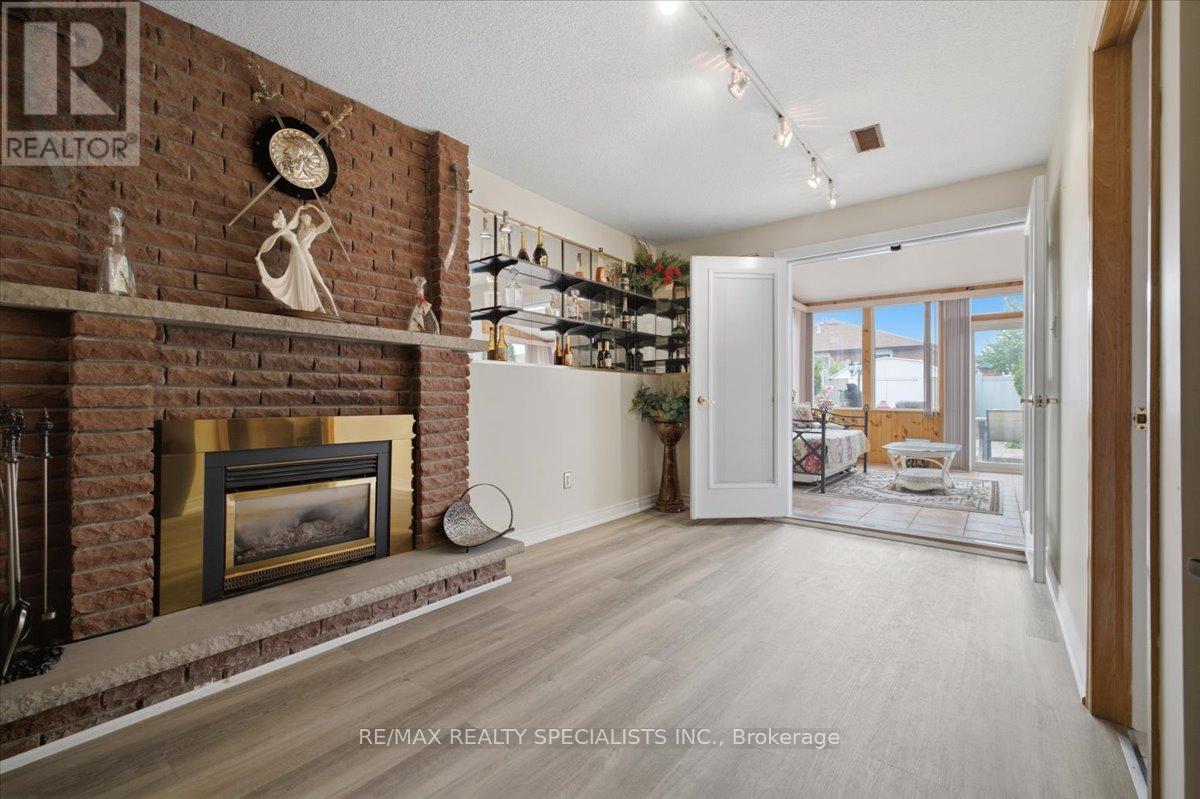 80 CHALFIELD LANE - 32