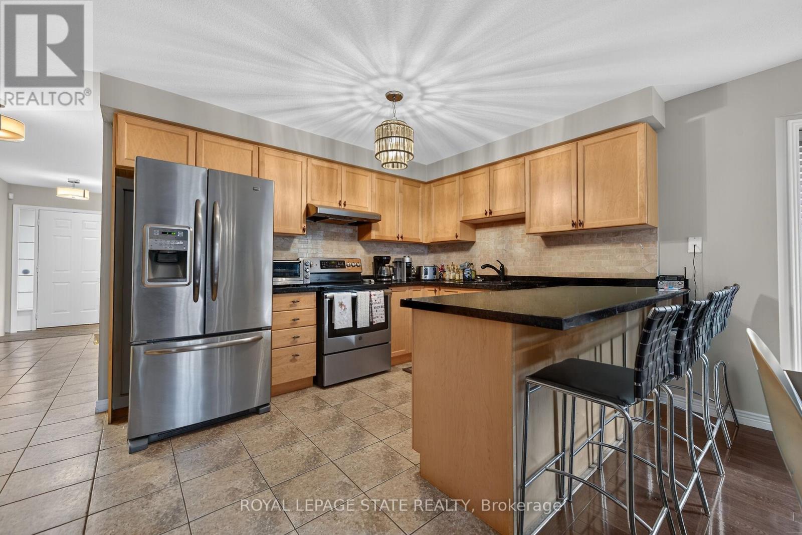 47 HANNON CRESCENT - 11