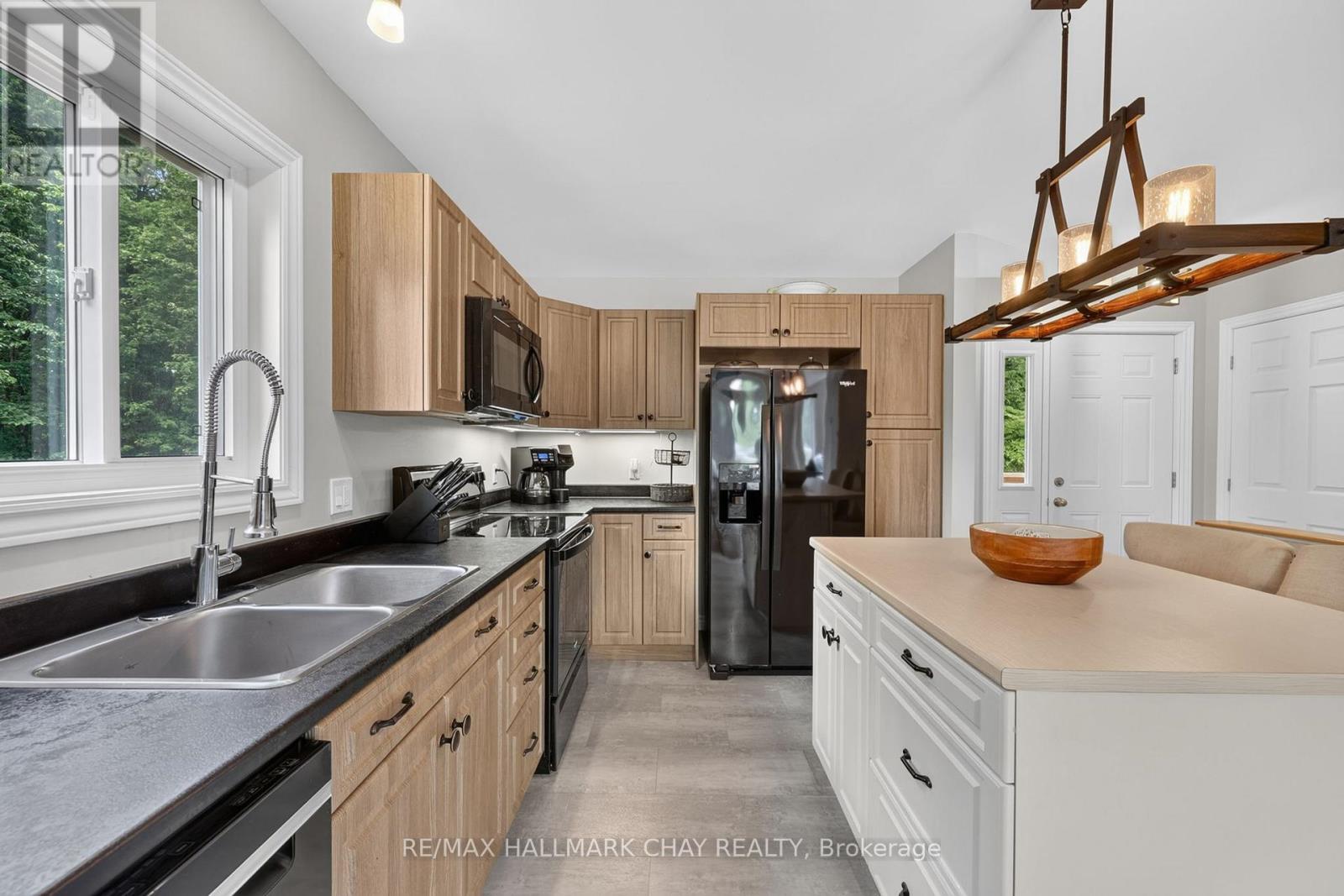 1615 CANNING ROAD - 18