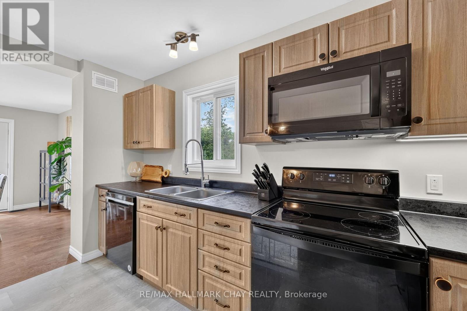 1615 CANNING ROAD - 19