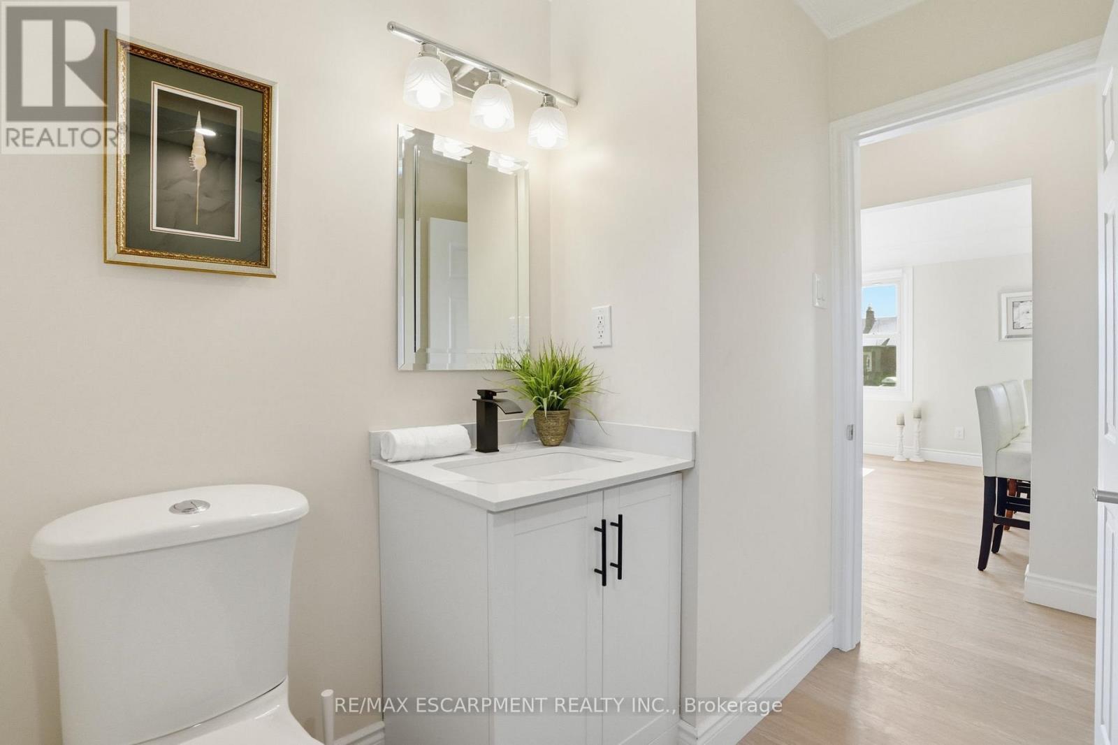 894 GARTH STREET - 15