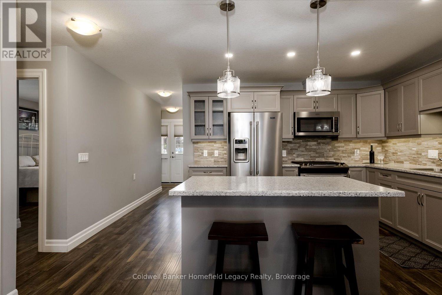 12 DEVON DRIVE E - 10