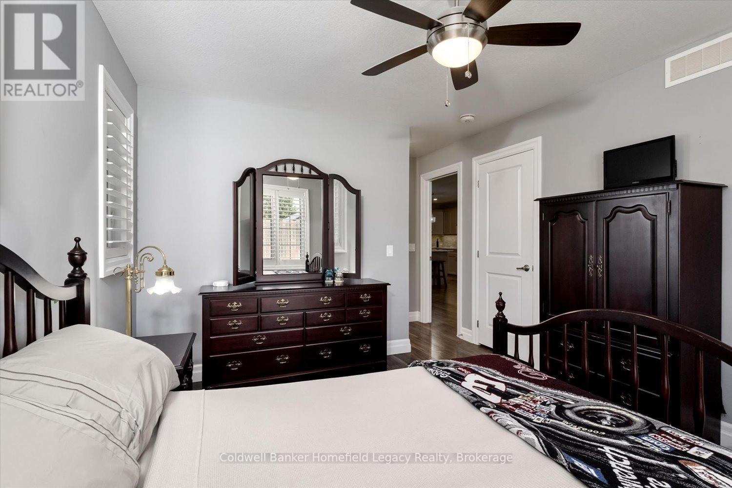 12 DEVON DRIVE E - 26