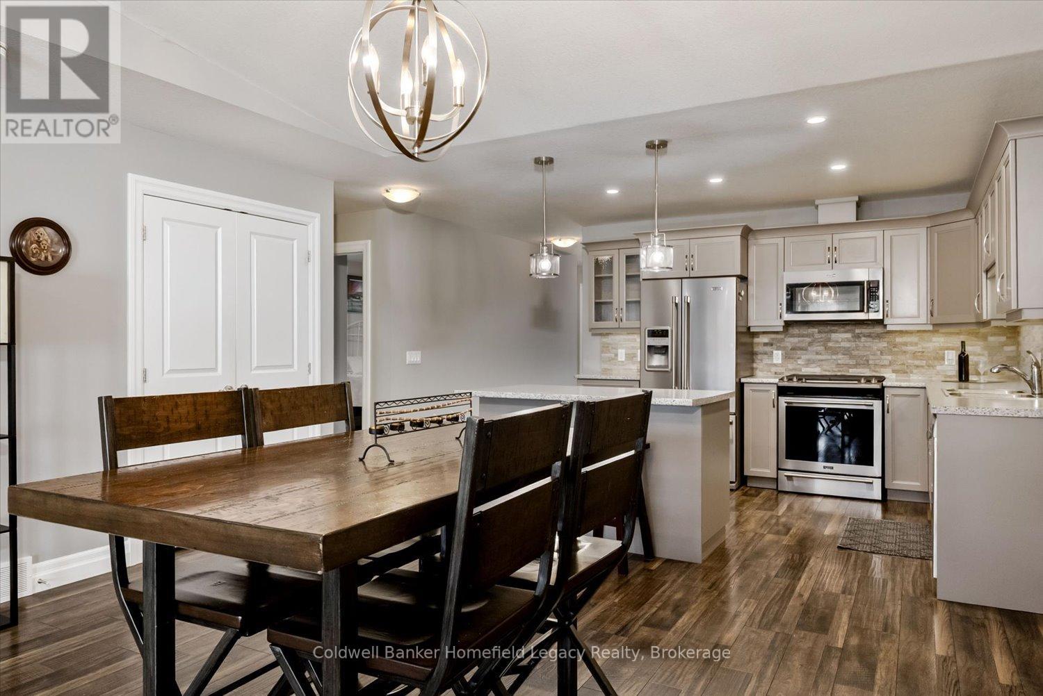 12 DEVON DRIVE E - 23