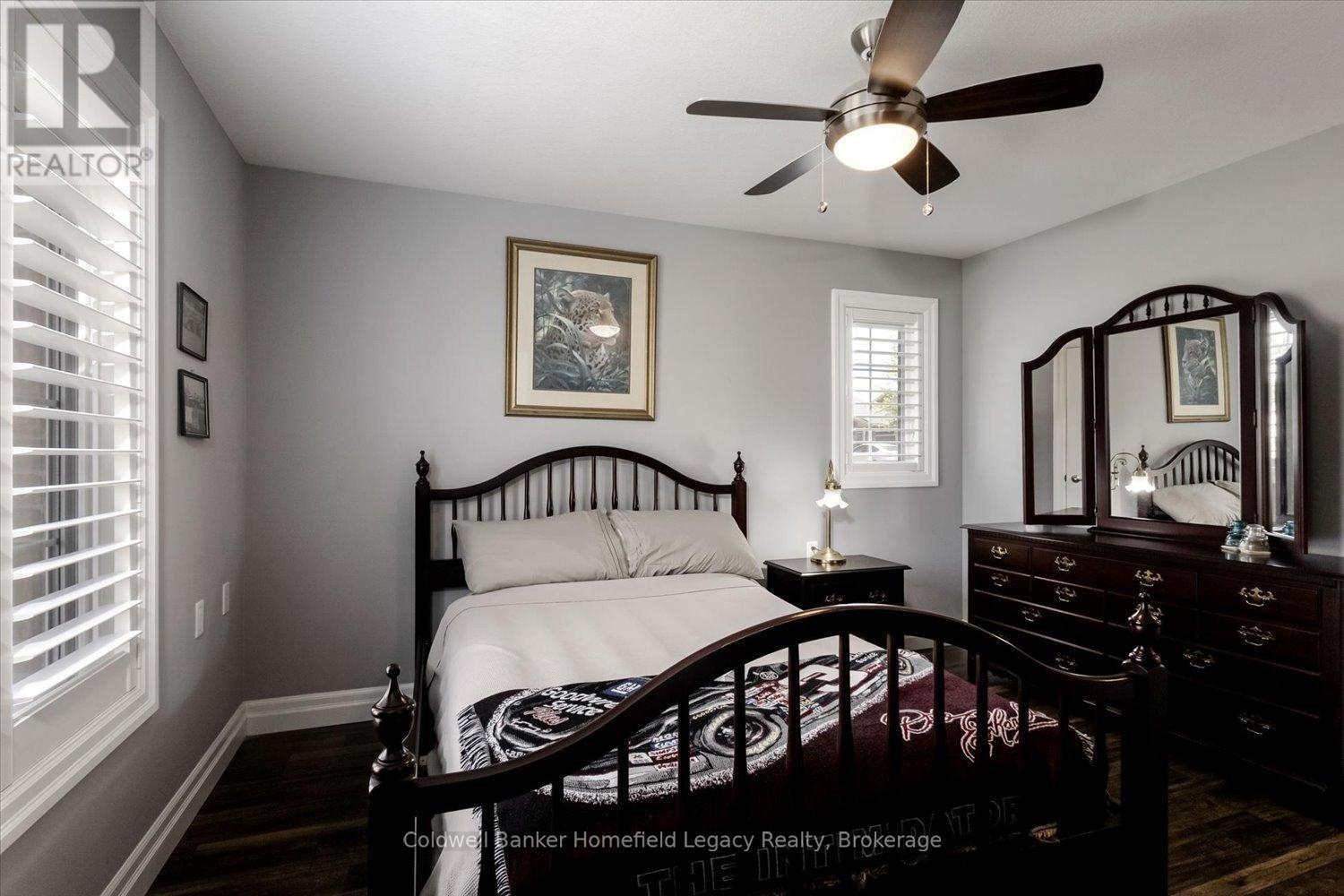 12 DEVON DRIVE E - 25