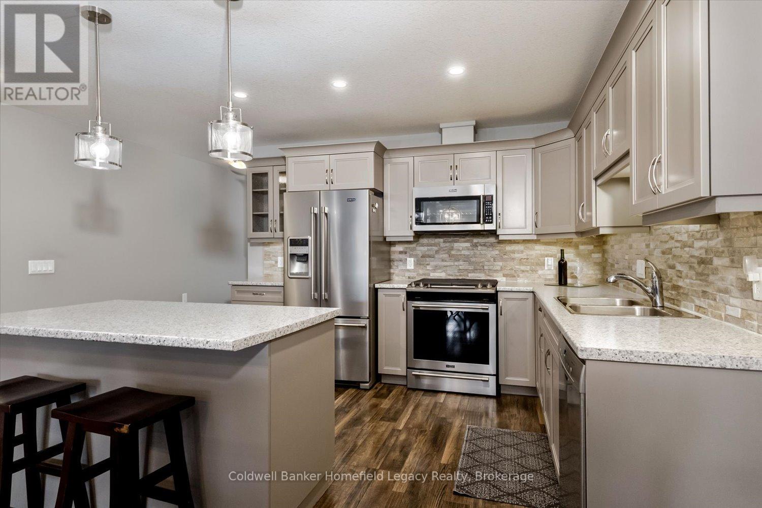 12 DEVON DRIVE E - 11