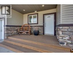 Foyer - 33550 Range Road 23, Rural Mountain View County, AB T4H1P4 Photo 8