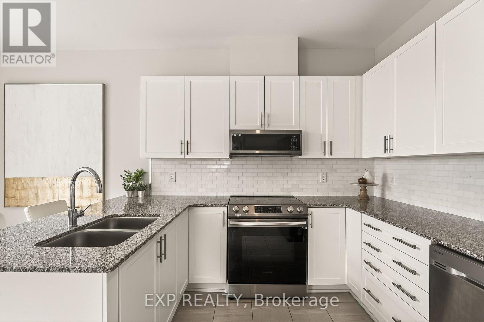 909 LESAGE WAY - 17