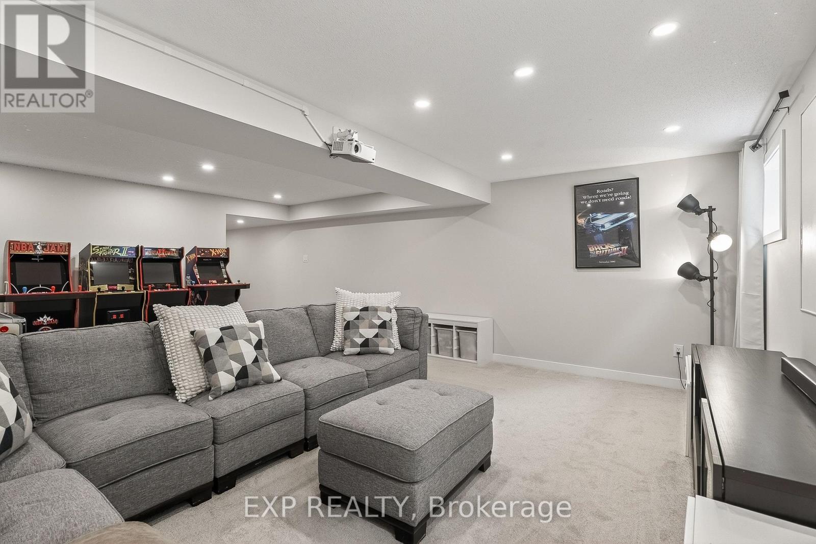 909 LESAGE WAY - 35