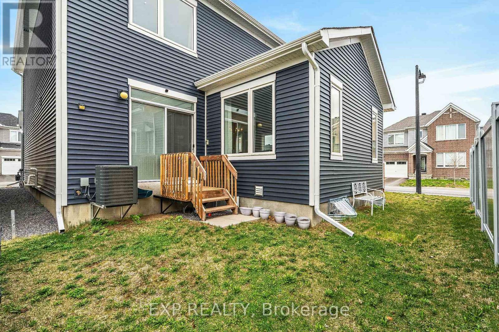 909 LESAGE WAY - 37