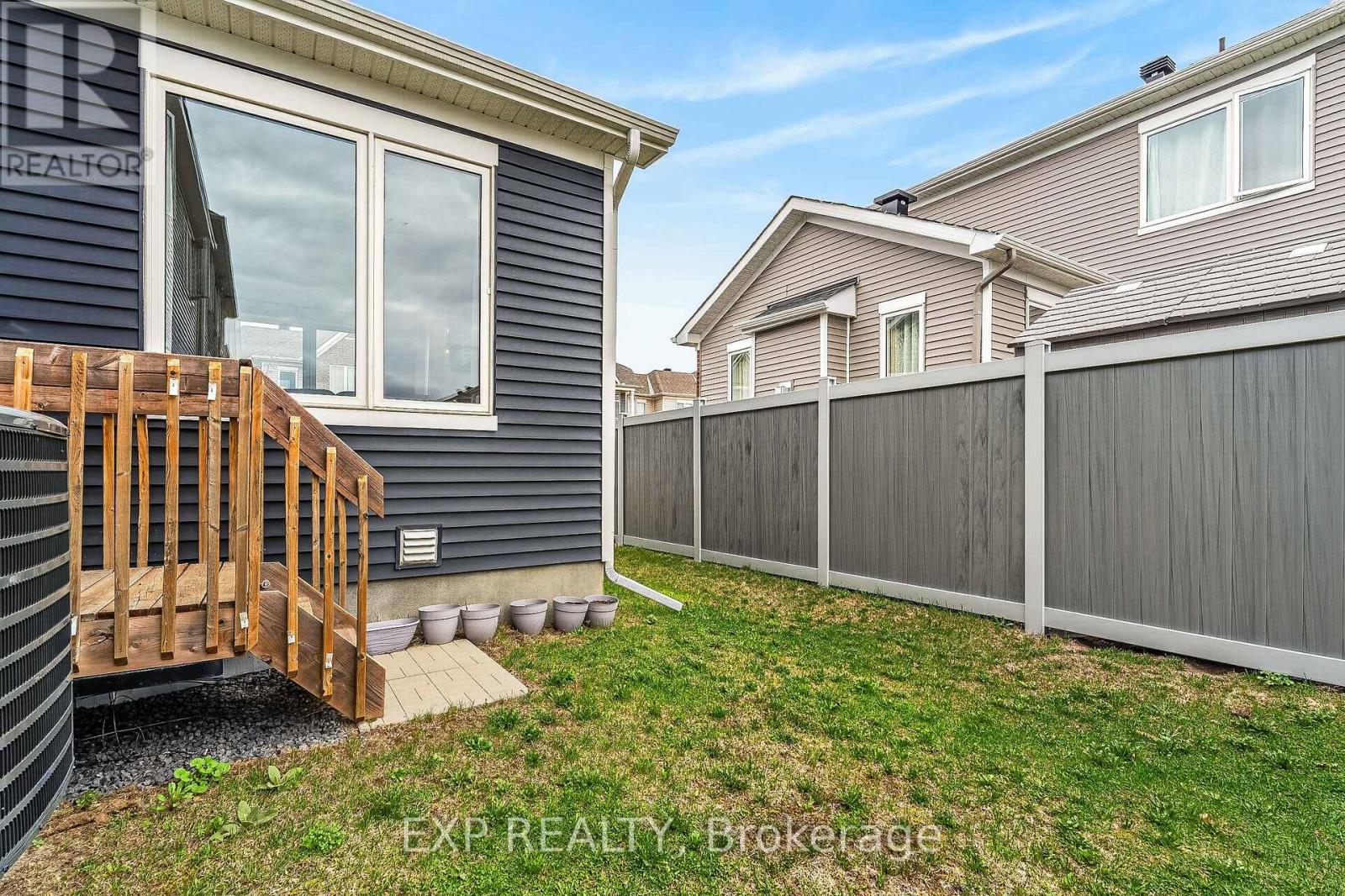 909 LESAGE WAY - 38