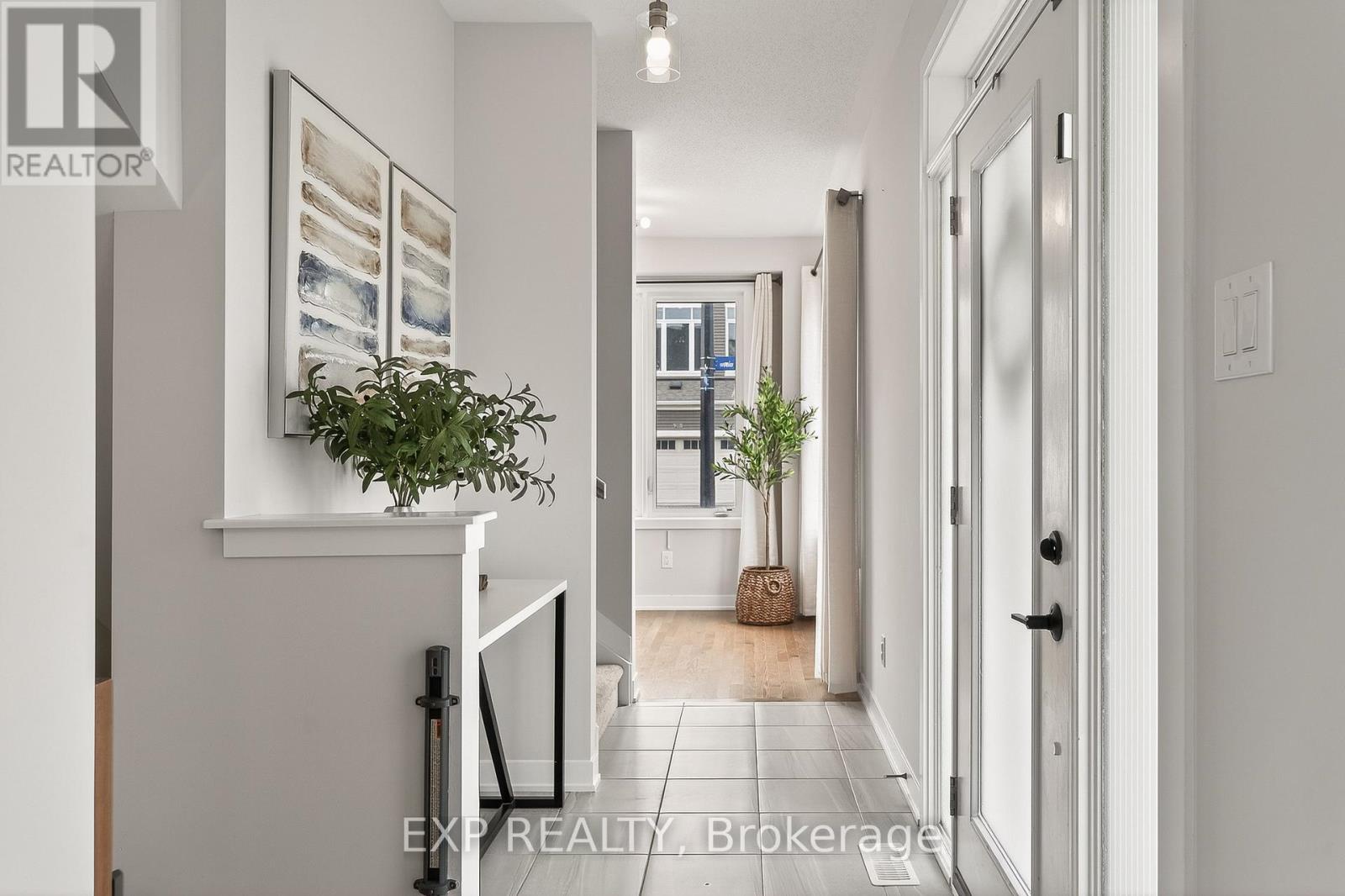 909 LESAGE WAY - 4