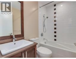 319 E 15th Street, North Vancouver, BC V7L2R6 Photo 14