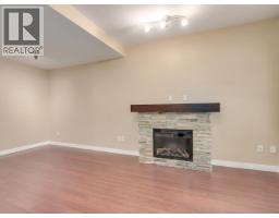 319 E 15th Street, North Vancouver, BC V7L2R6 Photo 6