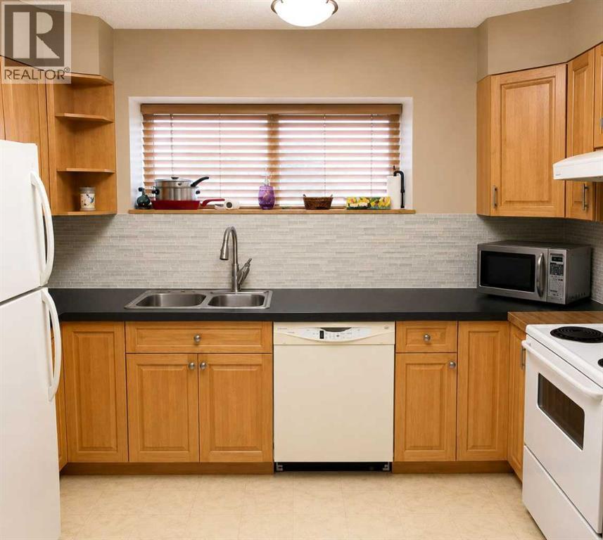 604 69 Avenue SW - 21