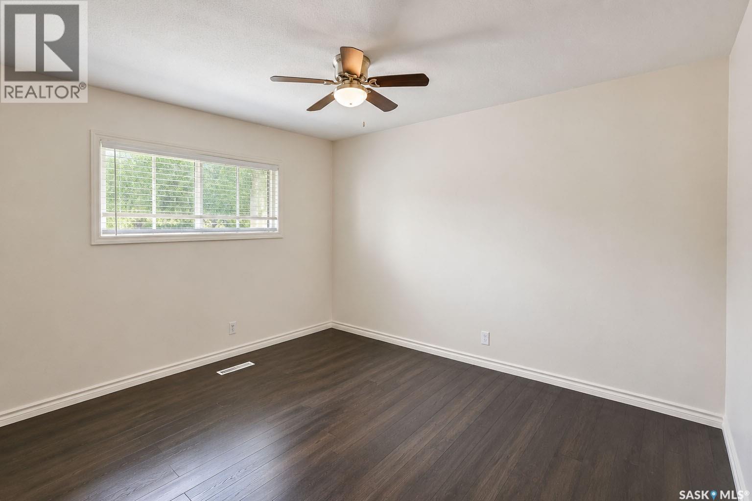 2410 Steuart AVENUE — photo 16