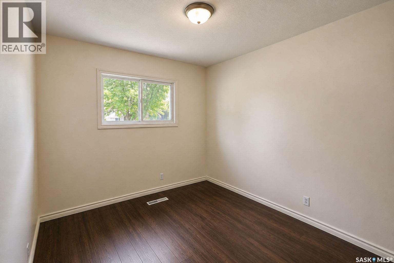2410 Steuart AVENUE — photo 18