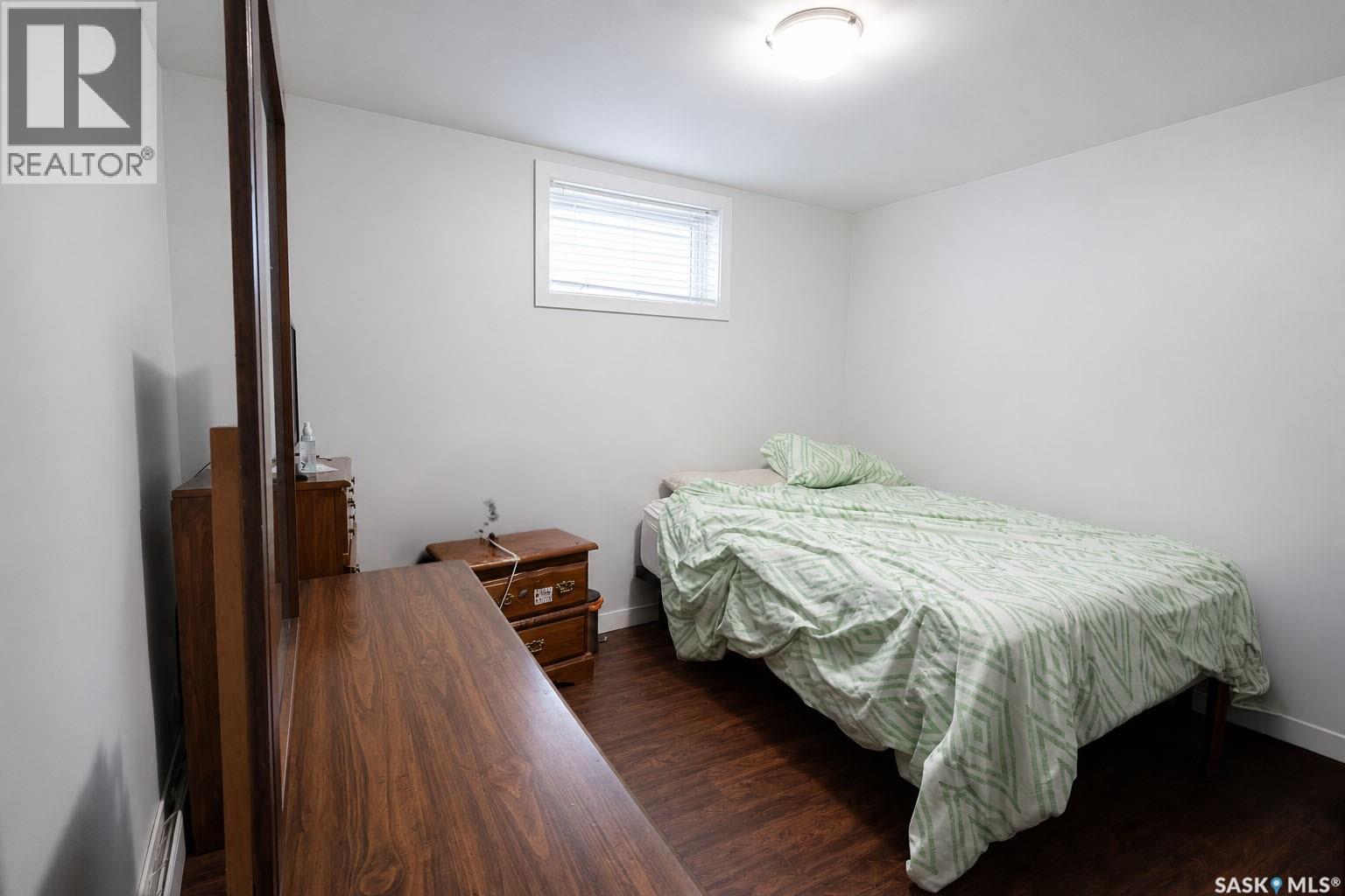 2410 Steuart AVENUE — photo 23